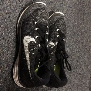 nike women’s shoes size 9